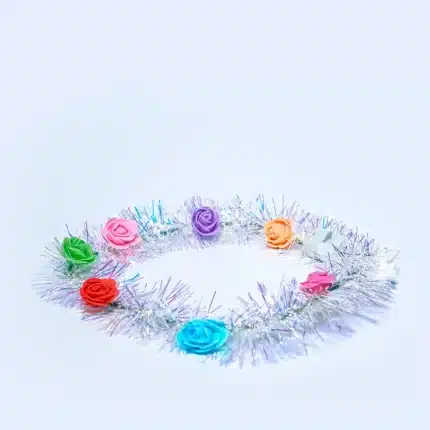 Corona de flores con luces