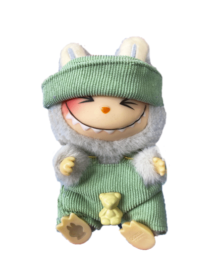 LABUBU CON ROPA TELA / LANA